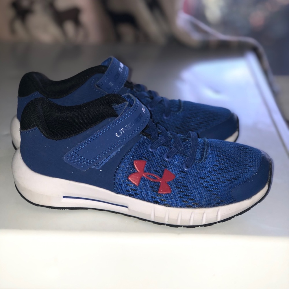 Under armor sneakers